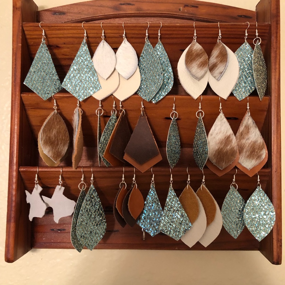 Leather teardrop earrings